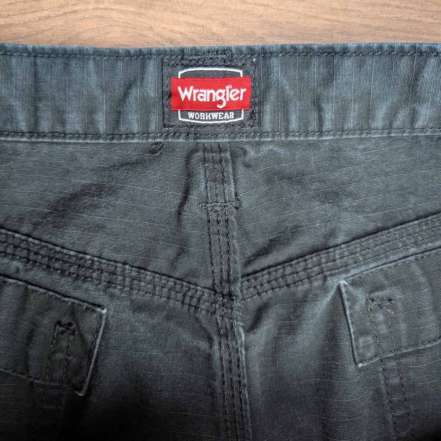 Black Vintage Wrangler Workwear Trousers Carpenter Cargo Straight Leg W40 L30