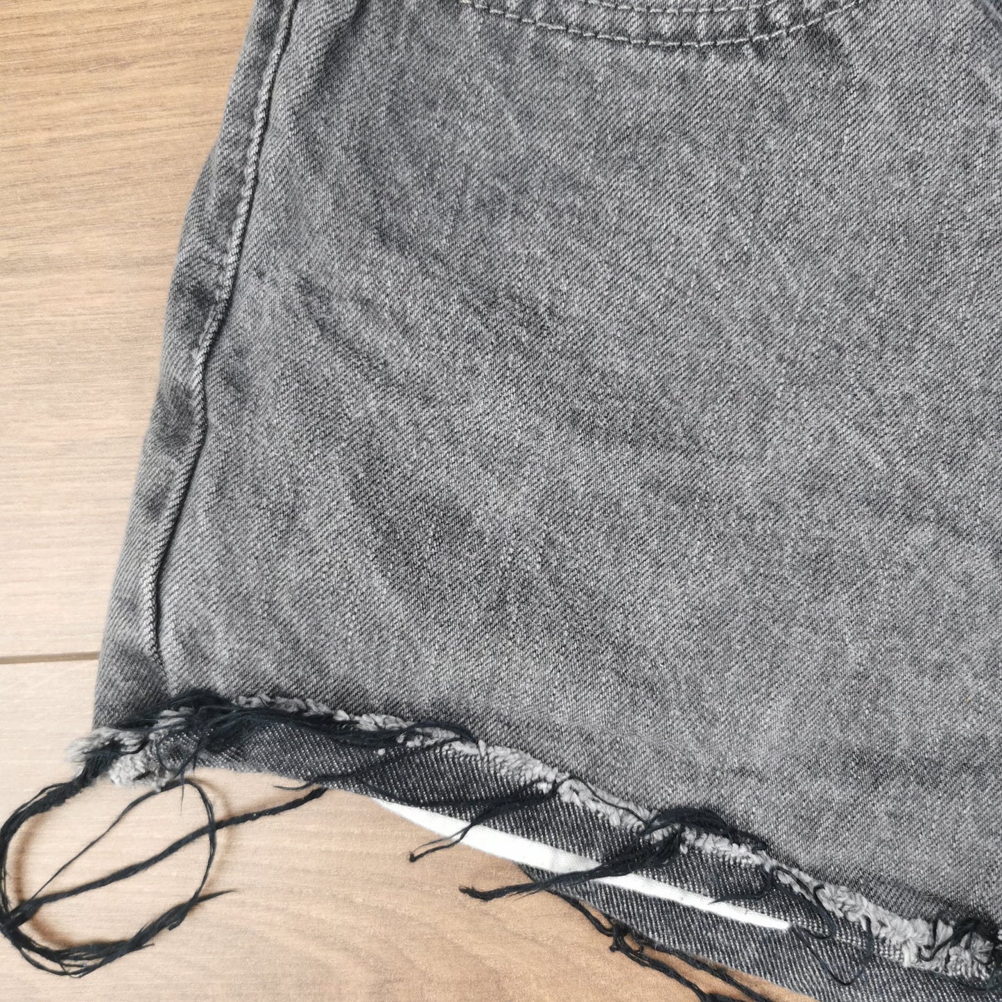 Vintage Levi's 514 Cutoff Black Denim Jean Shorts Jorts W32