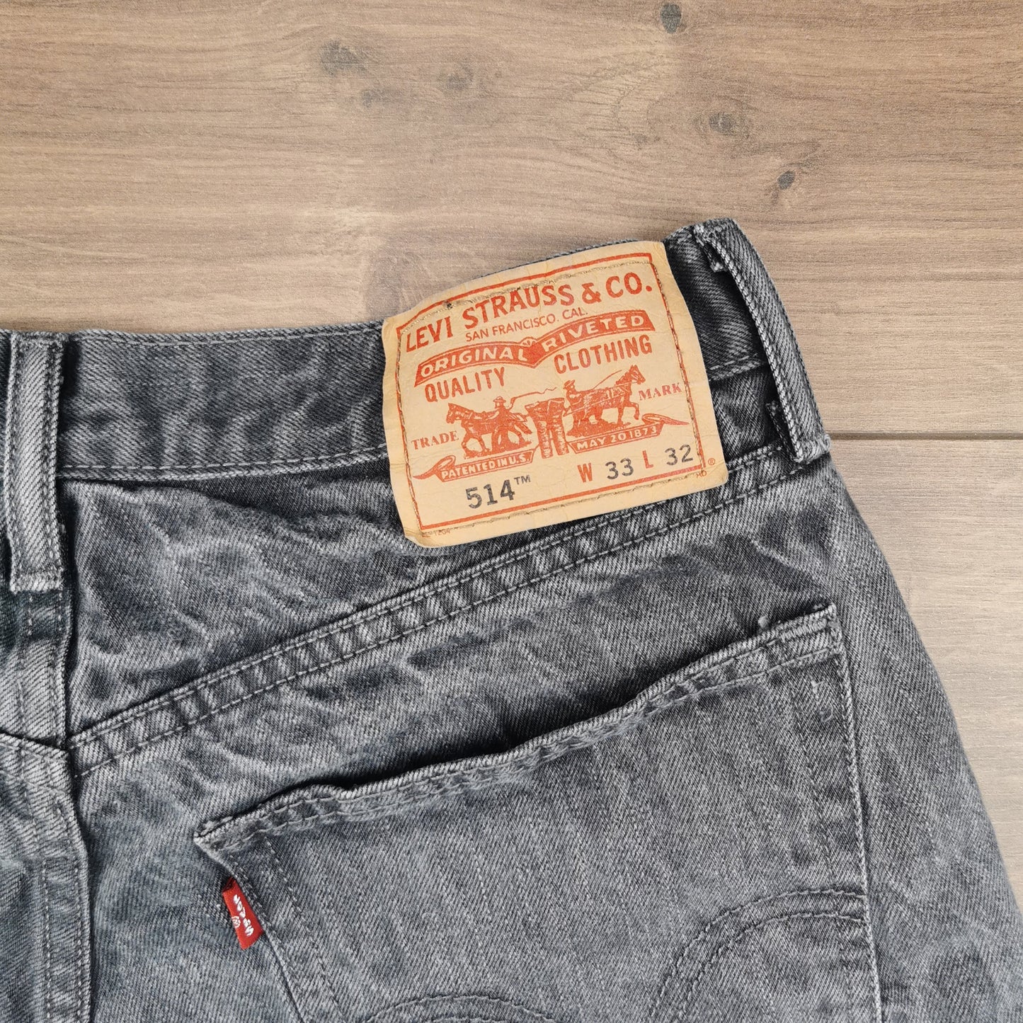 Vintage Levi's 514 Cutoff Black Denim Jean Shorts Jorts W32