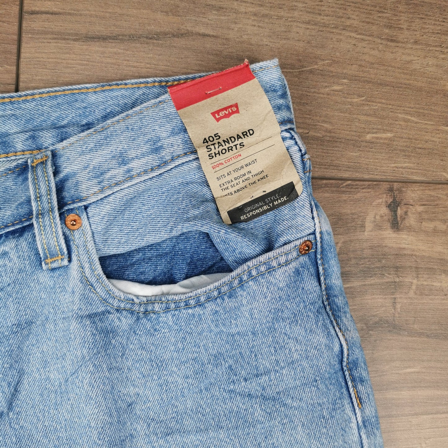 New Levi's 405 Standard Light Blue Denim Jean Shorts Jorts W36