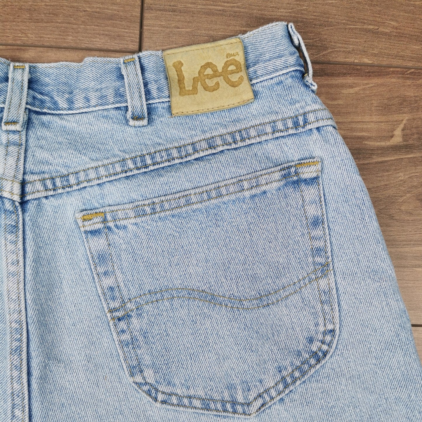 Vintage Lee Light Wash Blue Denim Shorts Jorts W34