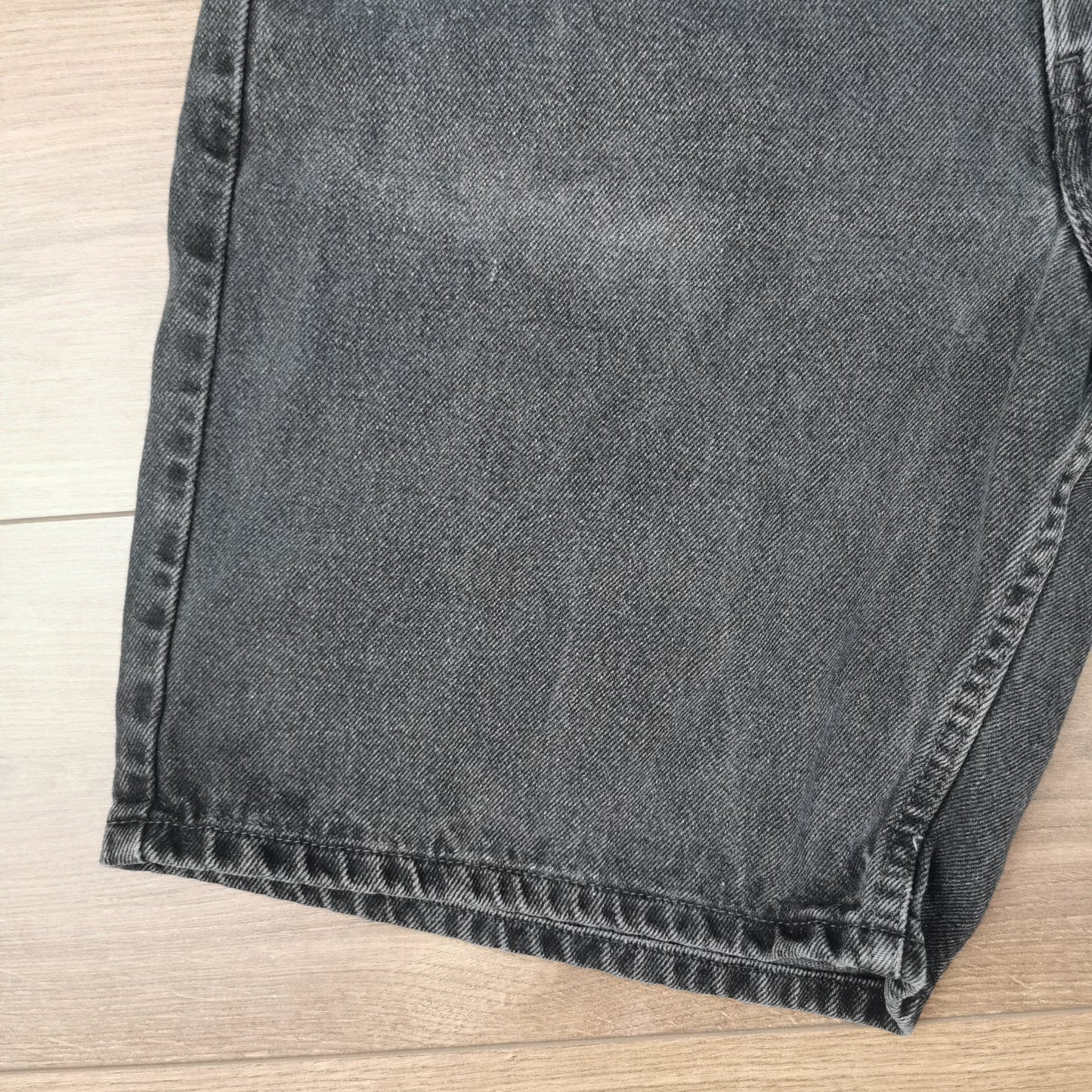 Vintage 90's Levi's 550 Black Denim Shorts Jorts Baggy Relaxed Fit W34