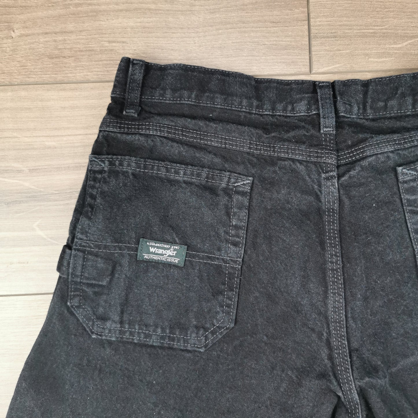 Vintage Wrangler Black Denim Cut-off Shorts Jorts Carpenter Relaxed Fit W32