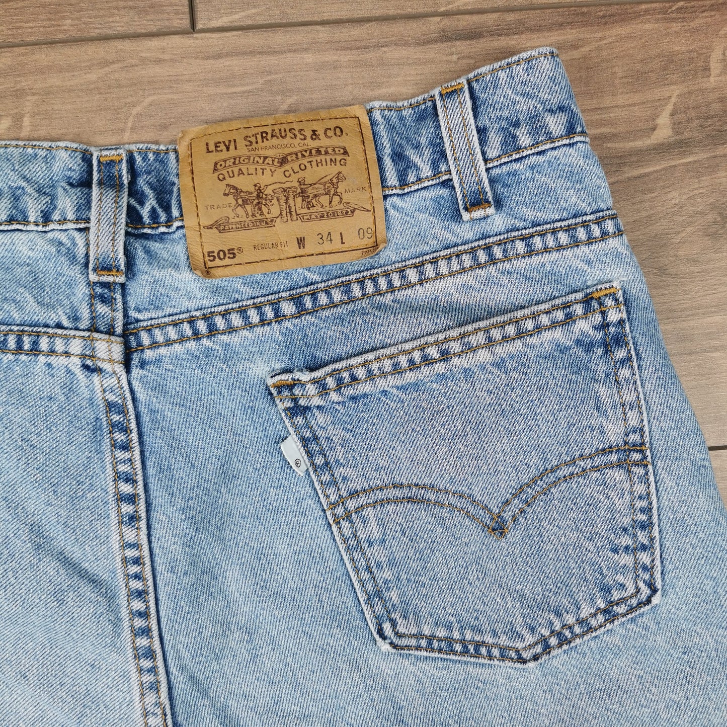 Vintage 90s Levi's 505 Blue Denim Shorts Jorts Baggy Regular Fit W34