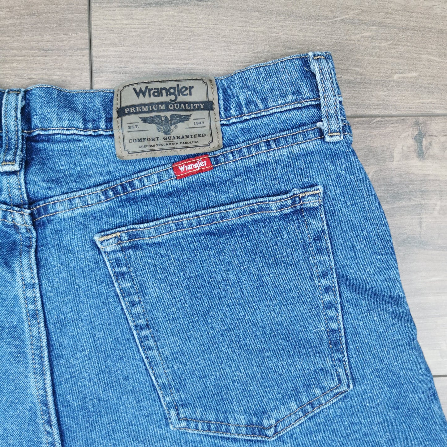 Vintage Wrangler Blue Denim Shorts Jorts Medium Dark Wash W32