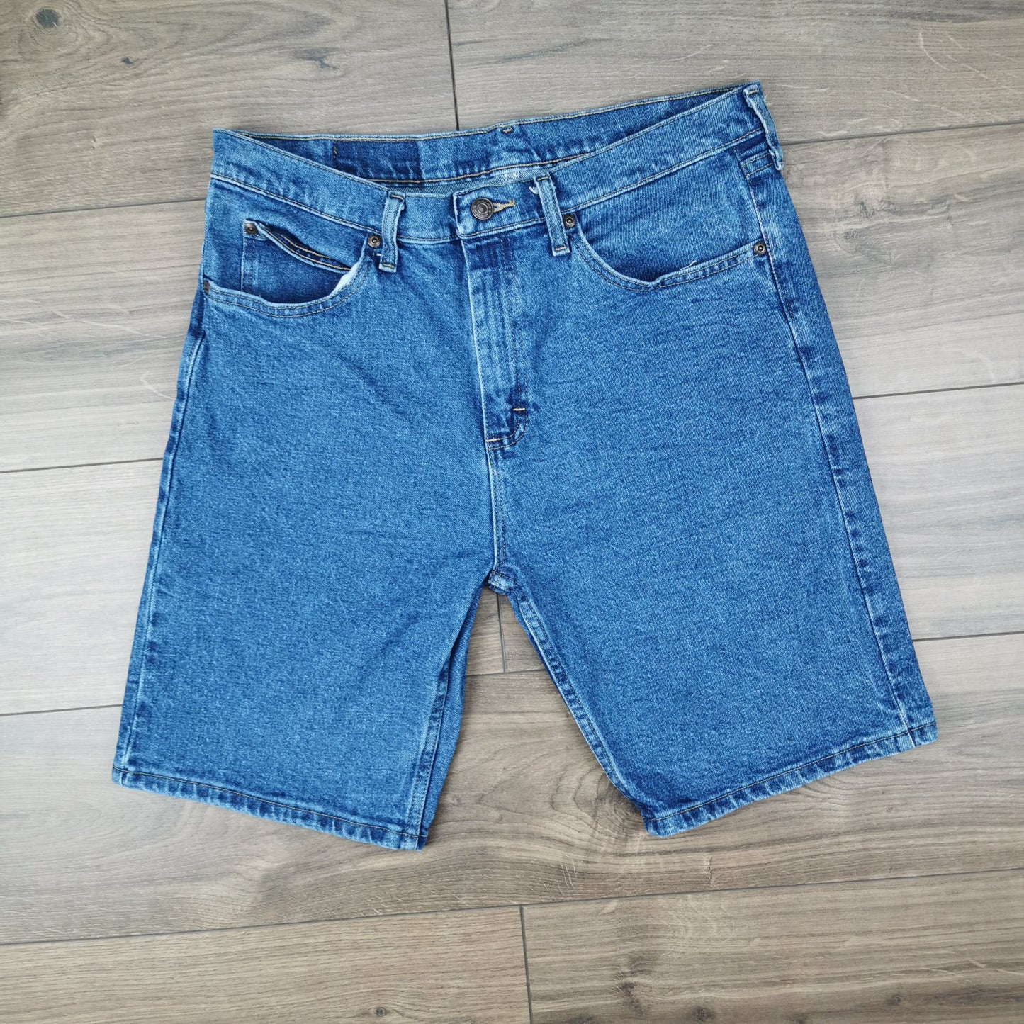 Vintage Wrangler Blue Denim Shorts Jorts Medium Dark Wash W32