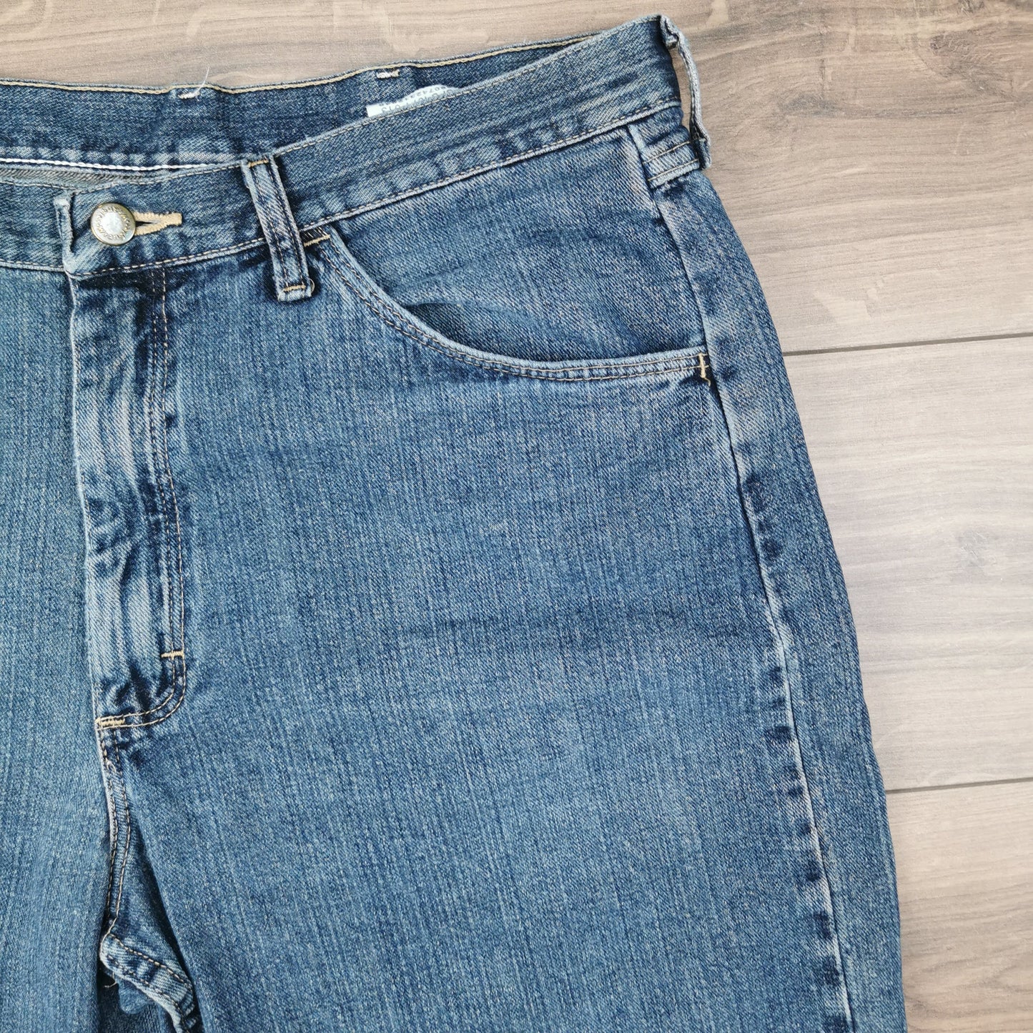 Vintage Wrangler Blue Denim Shorts Jorts Baggy Relaxed Fit Dark Wash W34