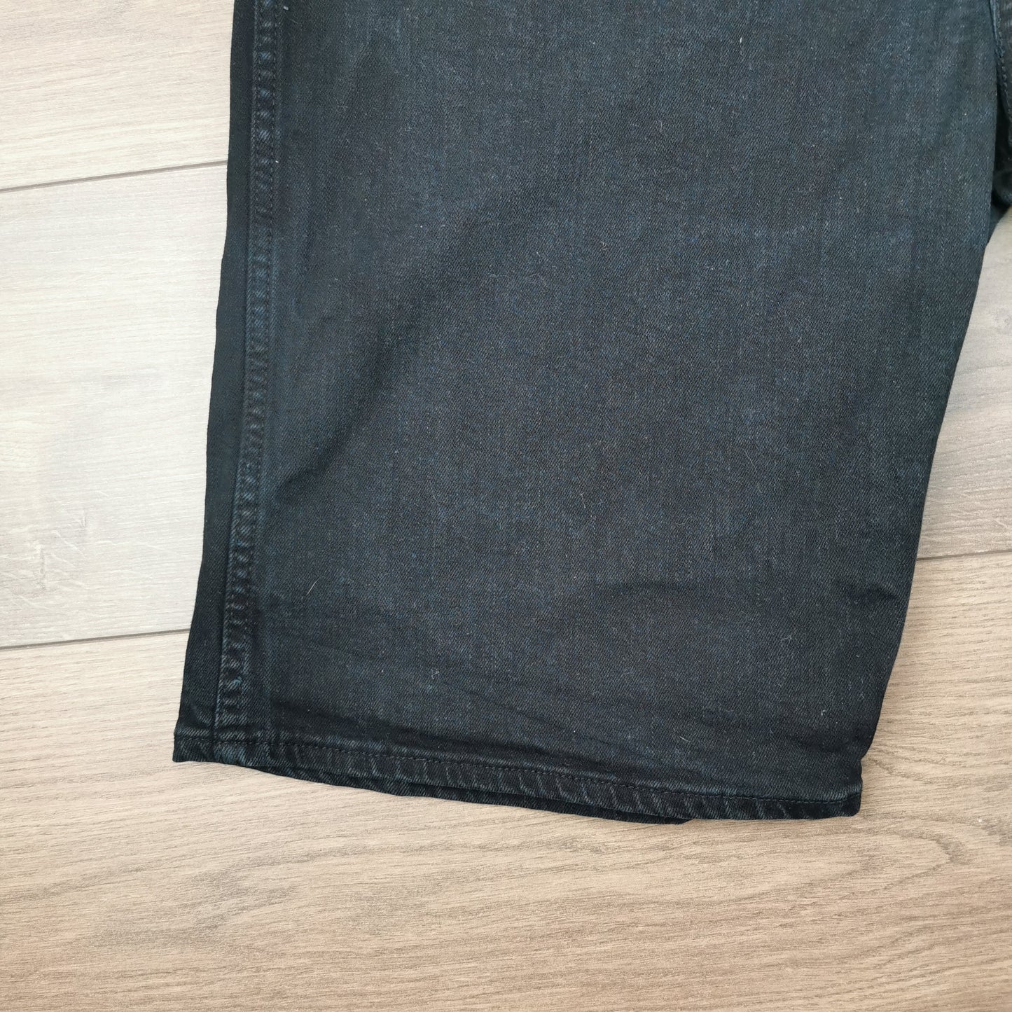 Levi's 569 Loose Straight Black Denim Shorts Jorts W38