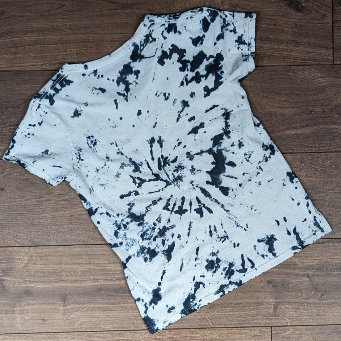 Vintage Grey/White V-neck Tie Dye T-shirt Women's M