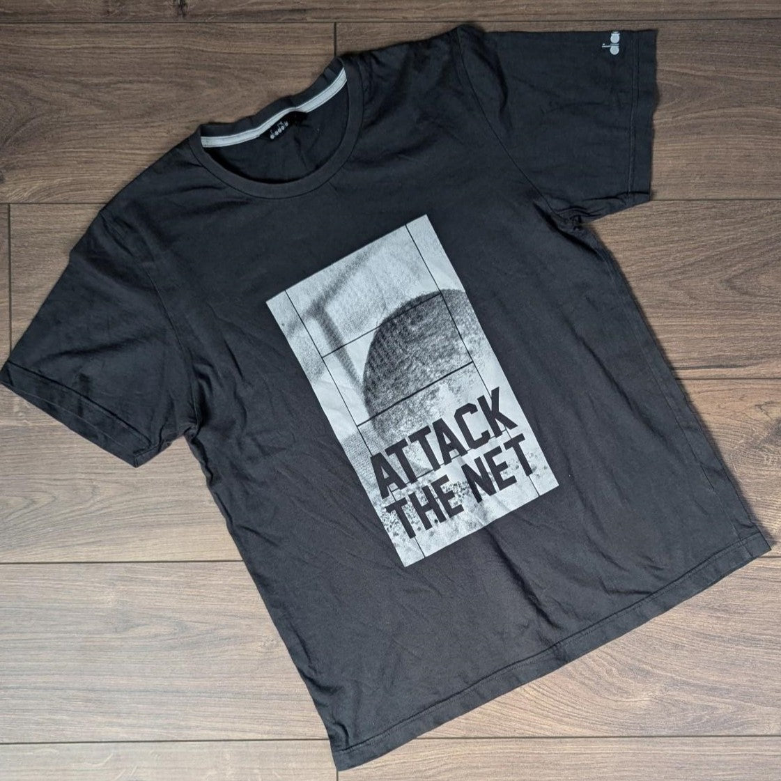 Diadora Black Attack the Net Graphic T-Shirt Size L