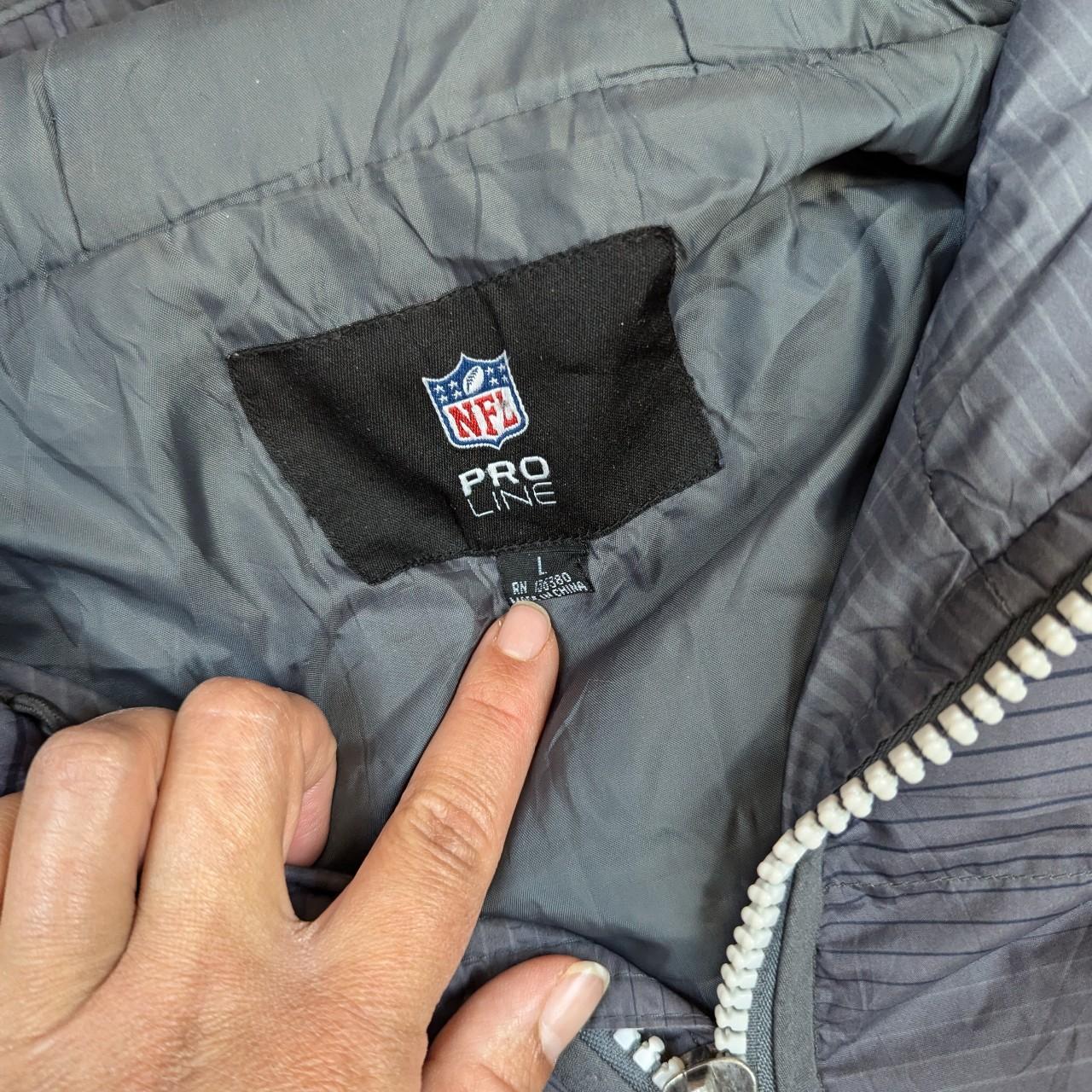 Grey NFL Las Vegas Raiders Pro Line Puffer Jacket Coat Men's L