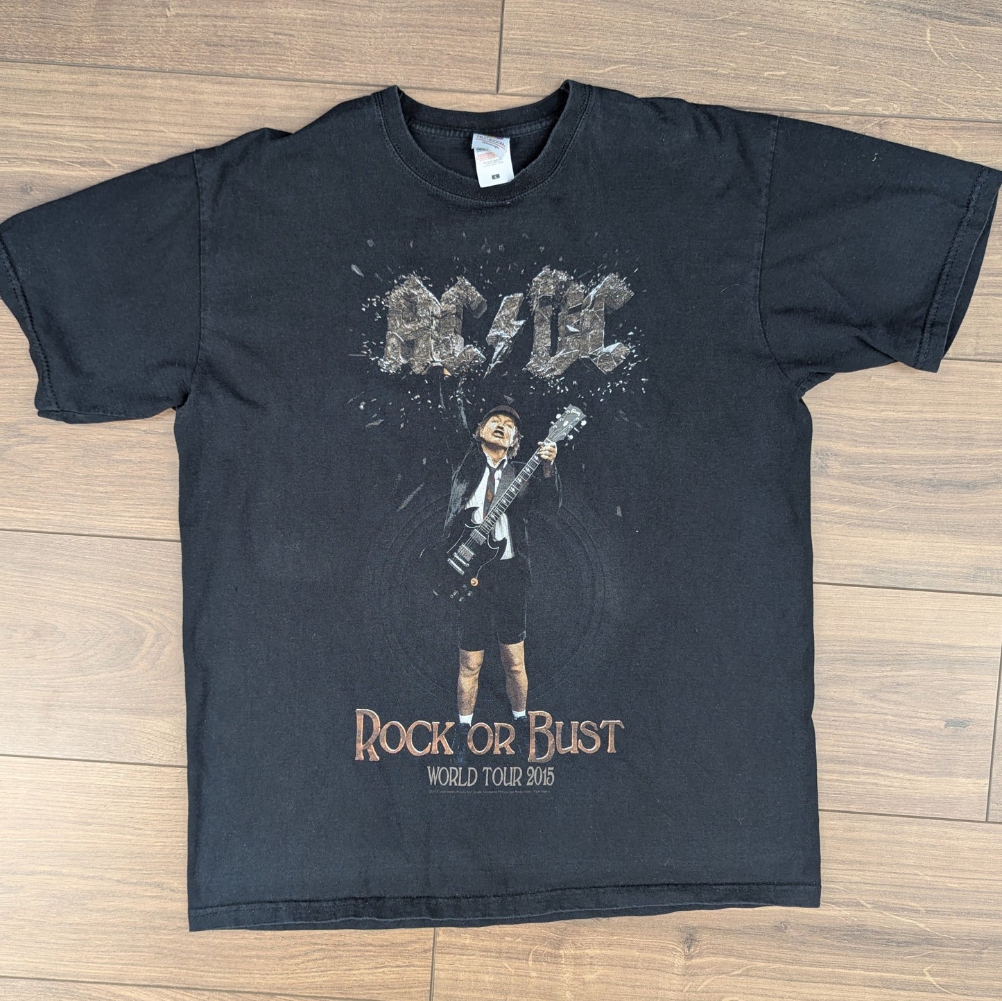 ACDC Black Rock or Bust Tour 2015 Band Tee T-shirt Size L