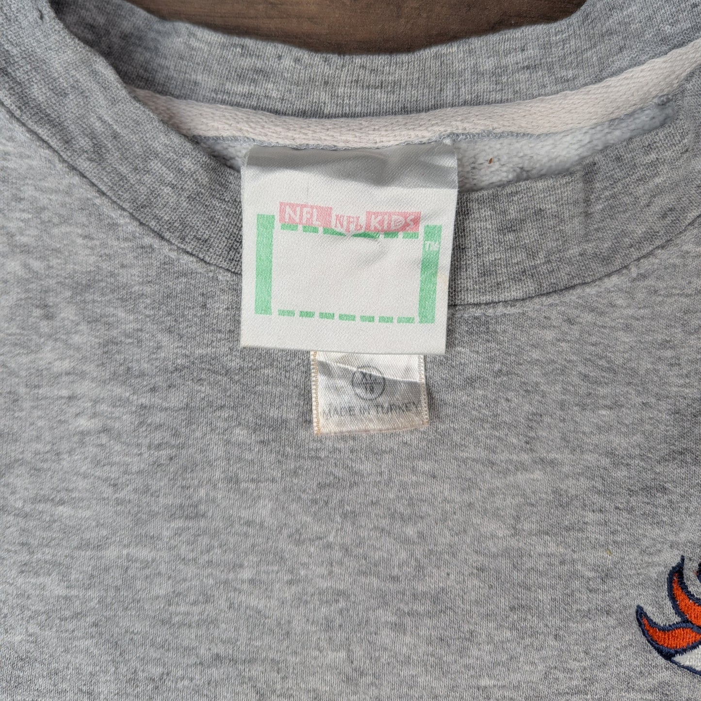 Grey Vintage Denver Bronco's NFL Kids Embroidered Sweatshirt Size XL