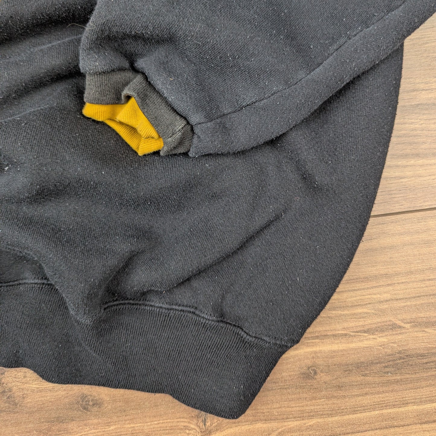 90's Vintage Black Yellow Sandites Graphic Sweatshirt Made in USA Size XL