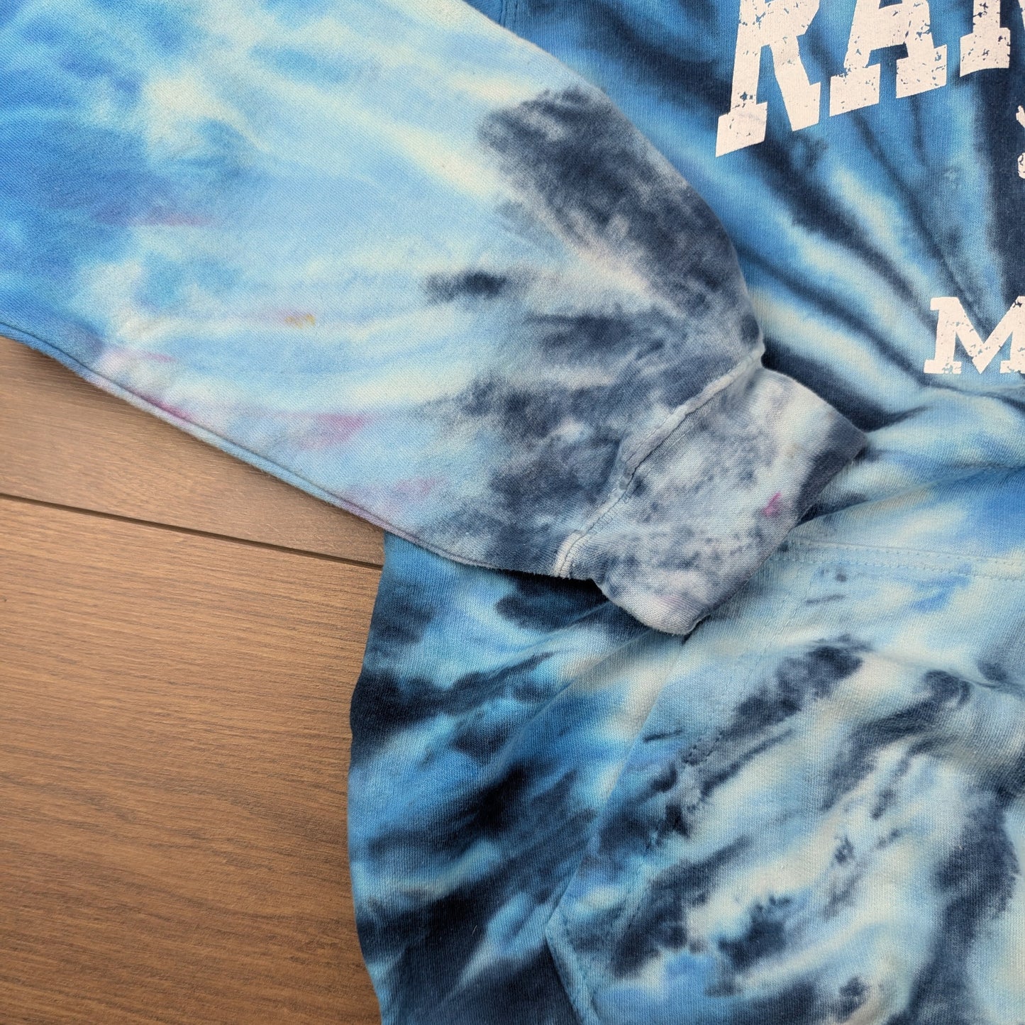 Isaac's Designs Vintage Tie-Dye Blue Graphic Hoodie Size M