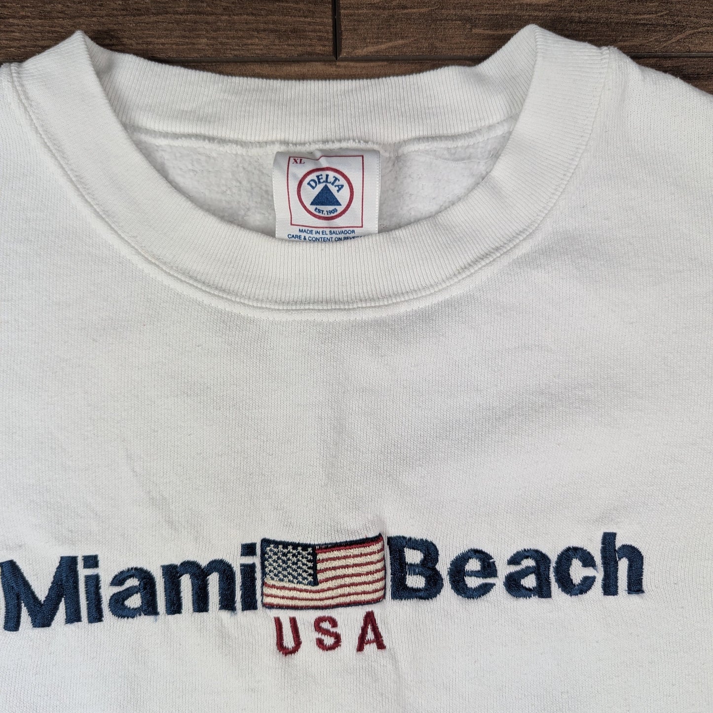 90's Vintage Delta Miami Beach USA Embroidered White Sweatshirt Size XL
