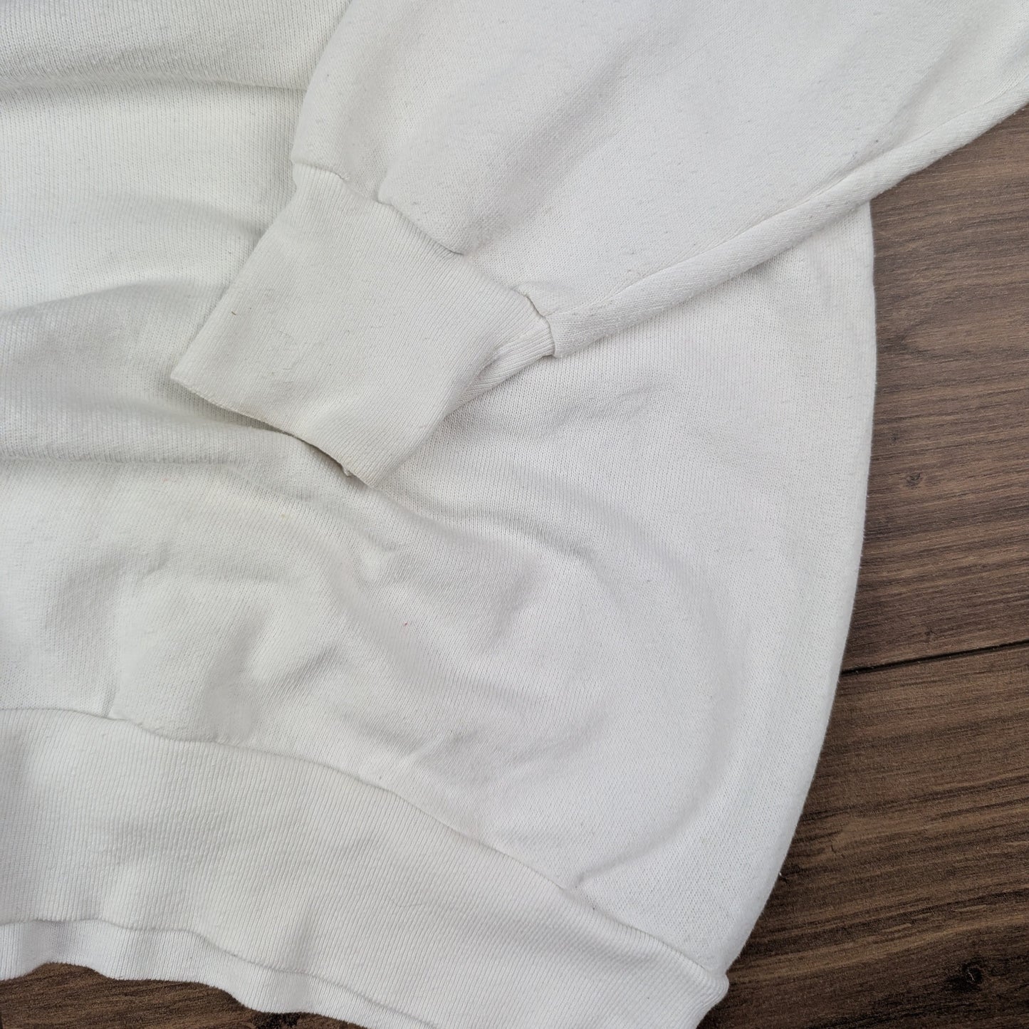 90's Vintage Delta Miami Beach USA Embroidered White Sweatshirt Size XL