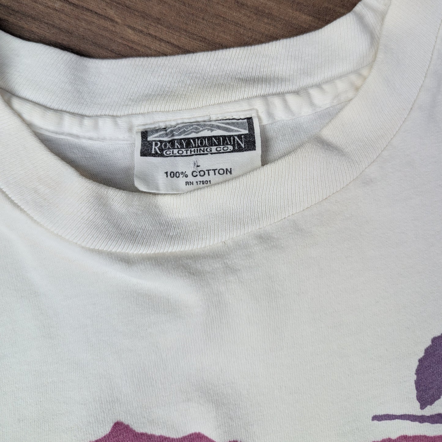 White Vintage 90's Single Stitch Rocky Mountain Clothing Co Made in USA Size M