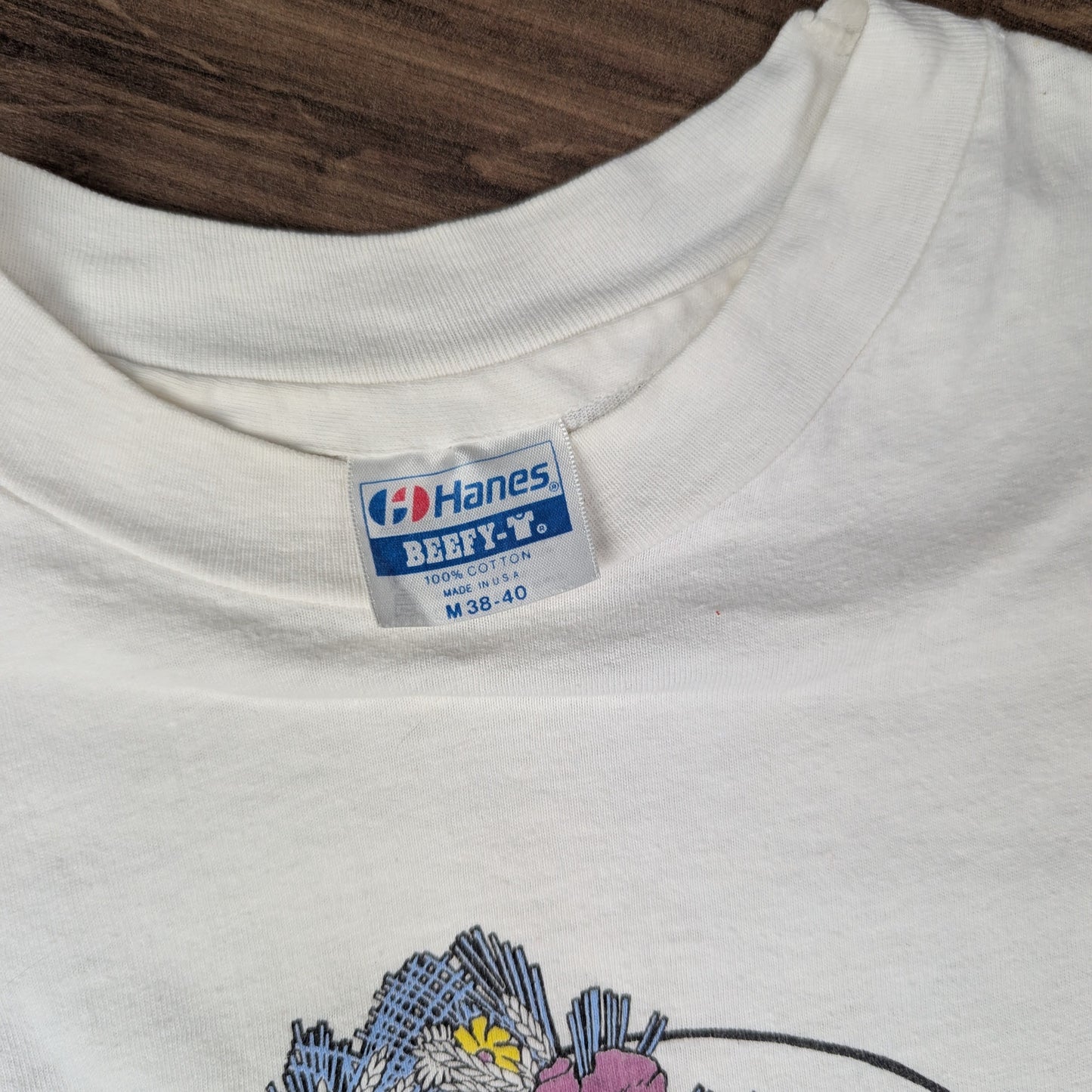 White Vintage 80's Single Stitch Hanes Grandma's Saloon Graphic T-Shirt Size M