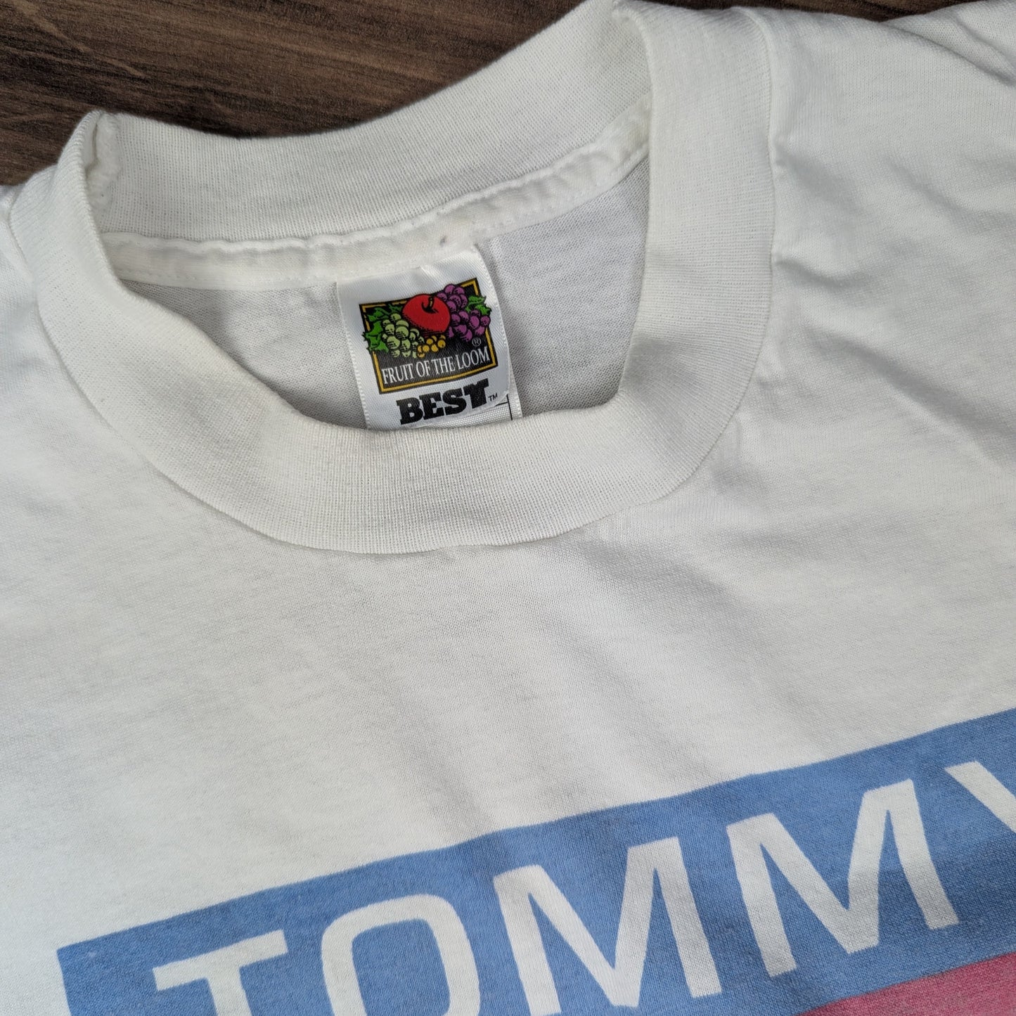 White Vintage '90s Single Stitch Tommy USA Fruit of the Loom T-Shirt Size XL