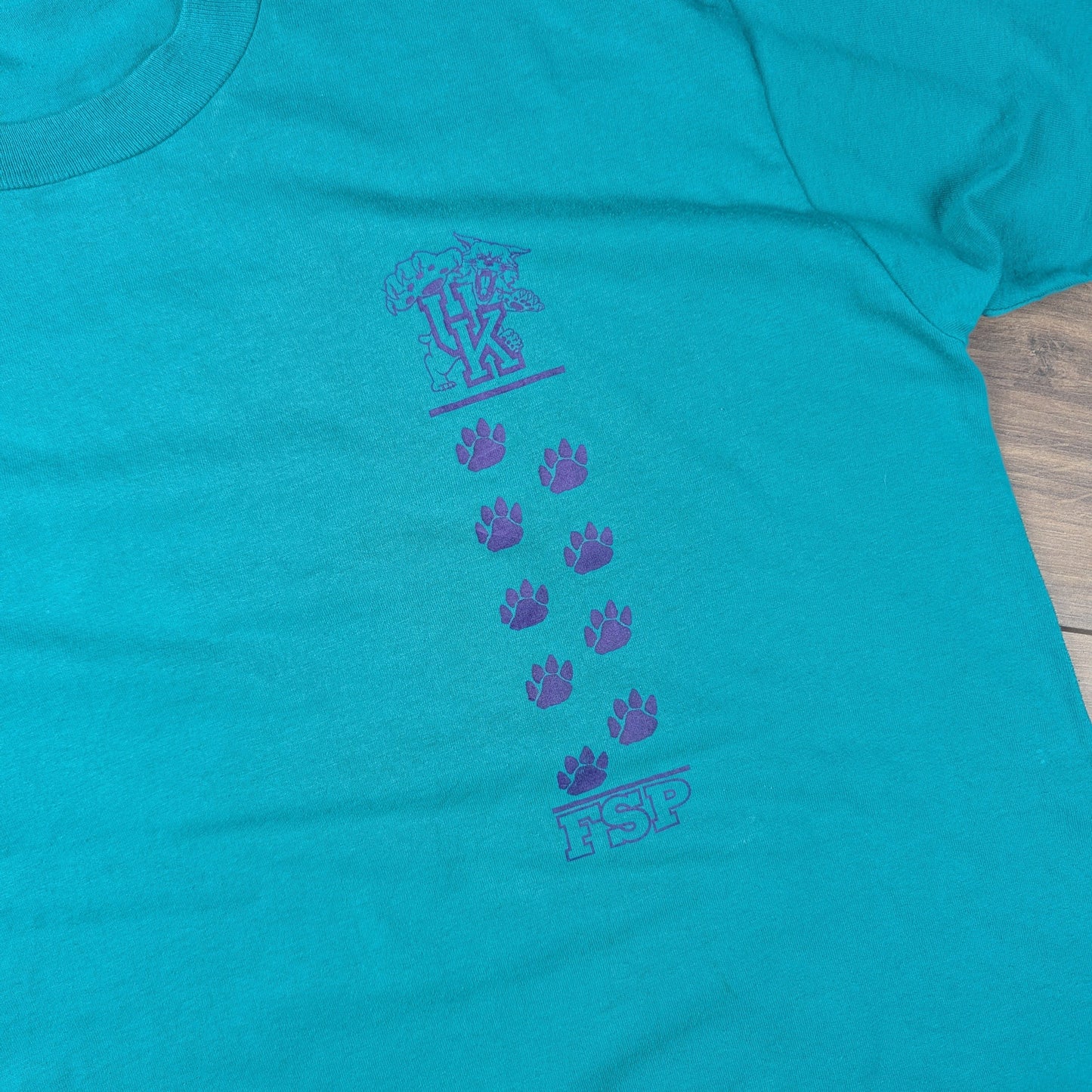 Vintage 90's Green Single Stitch Purple Freshman Paw Graphic T-Shirt Size XL