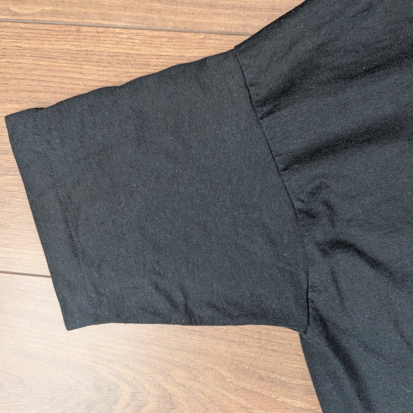 Vintage 90s Single Stitch Black Embroidered Fruit of the Loom T-shirt Size M