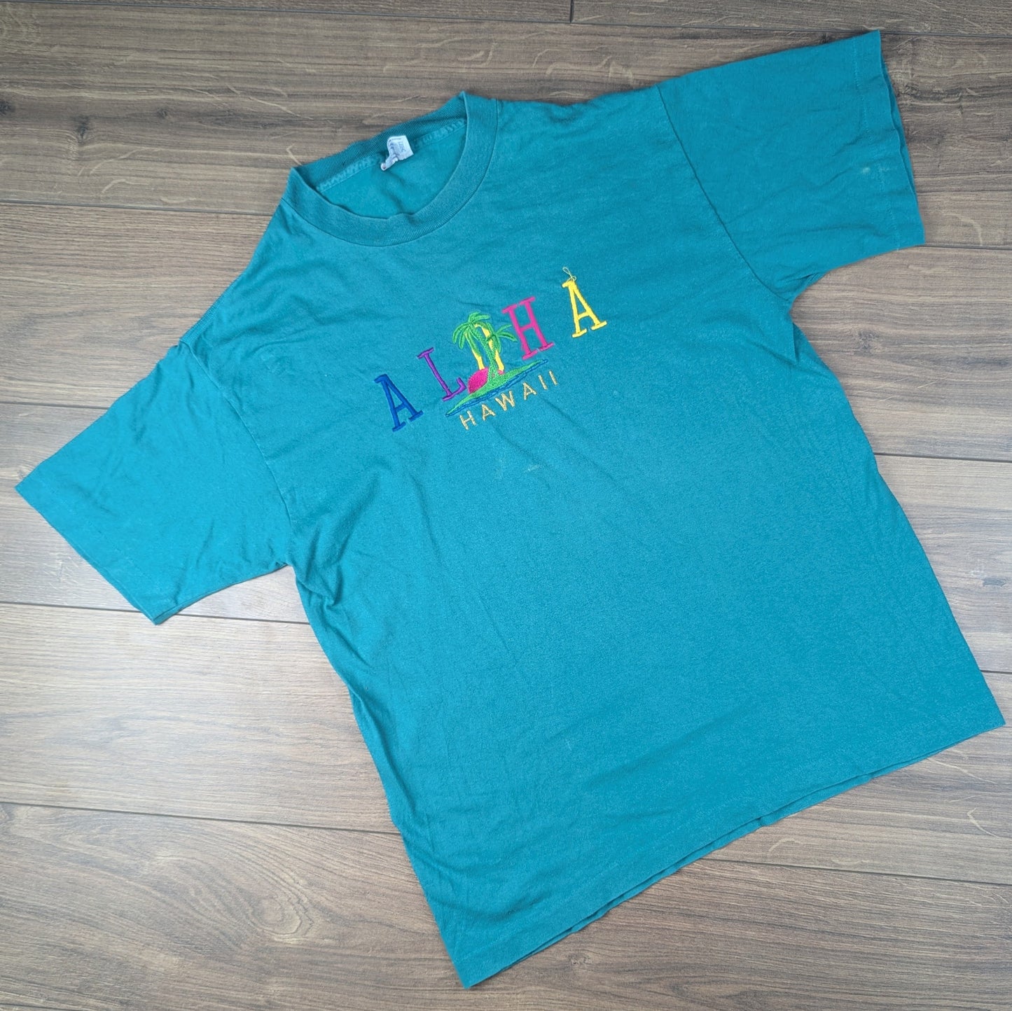Vintage 90s Single Stitch Green Hawaii Aloha Souvenir Embroidered T-shirt Size L