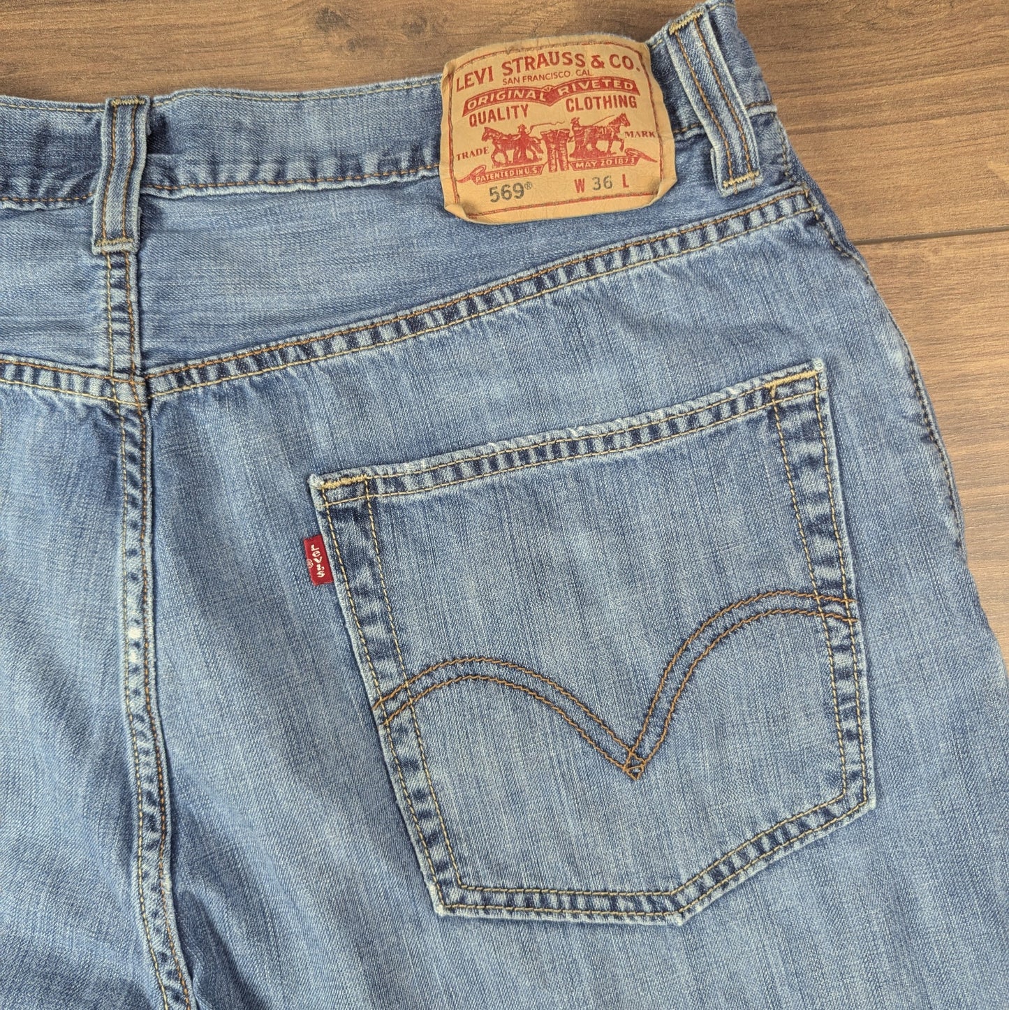 Blue Vintage Levi's 569 Loose Straight Denim Jorts Jean Shorts W36