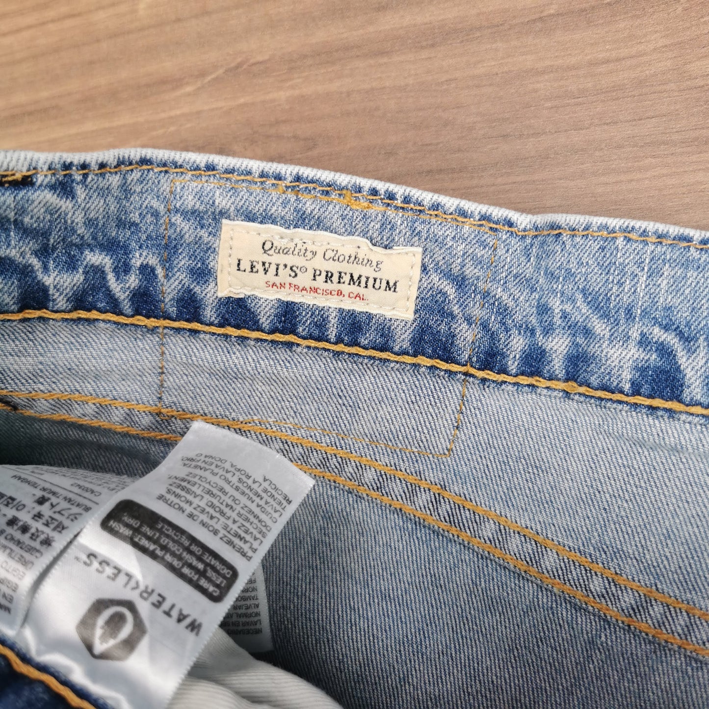 Levi's Premium 405 Standard Light Blue Denim Jean Shorts Jorts W36
