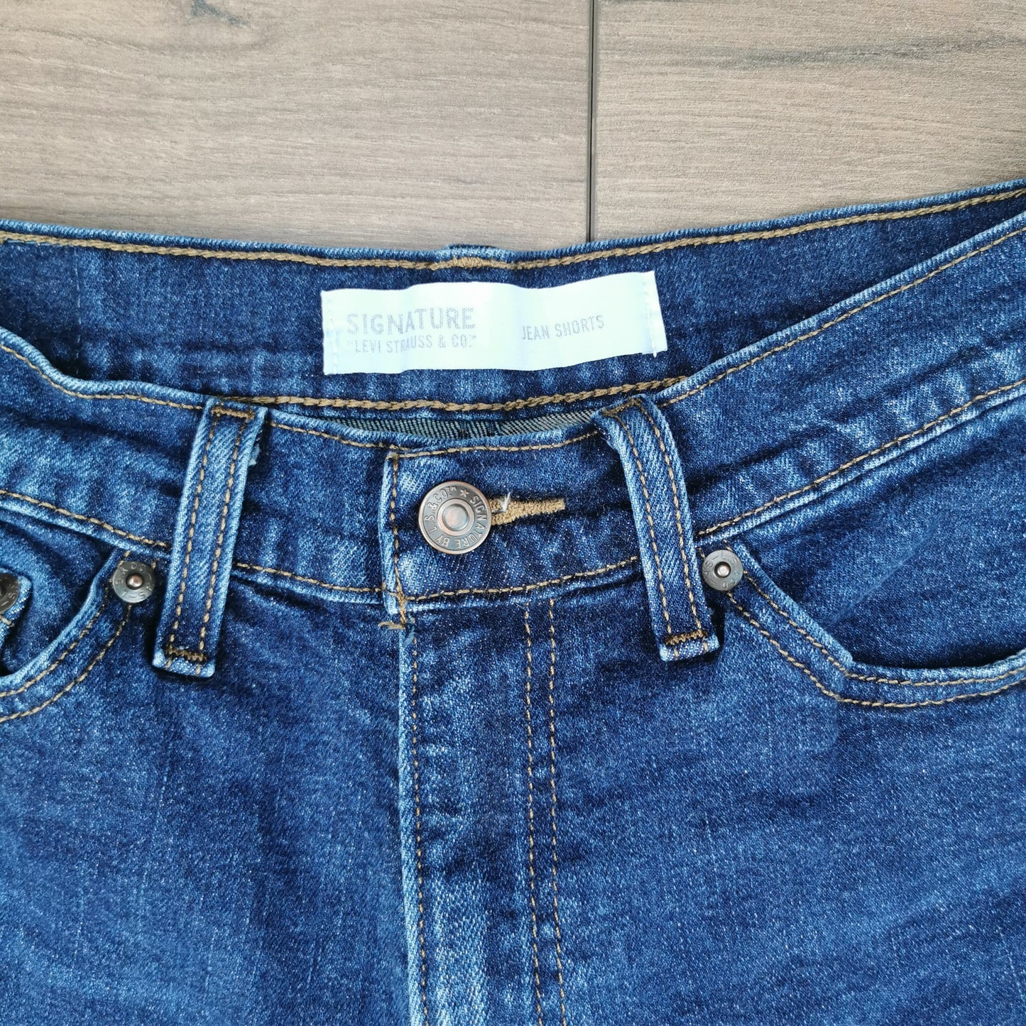 Vintage Signature By Levi's Strauss Blue Denim Jean Shorts Jorts W28