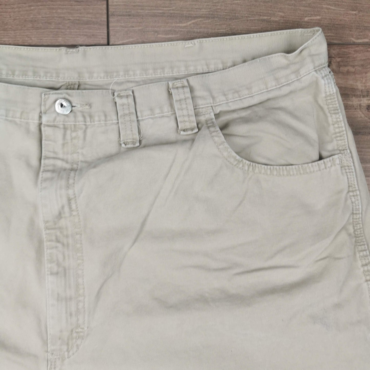 Beige Tan Vintage Wrangler Carpenter Cargo Utility Shorts Jorts W46