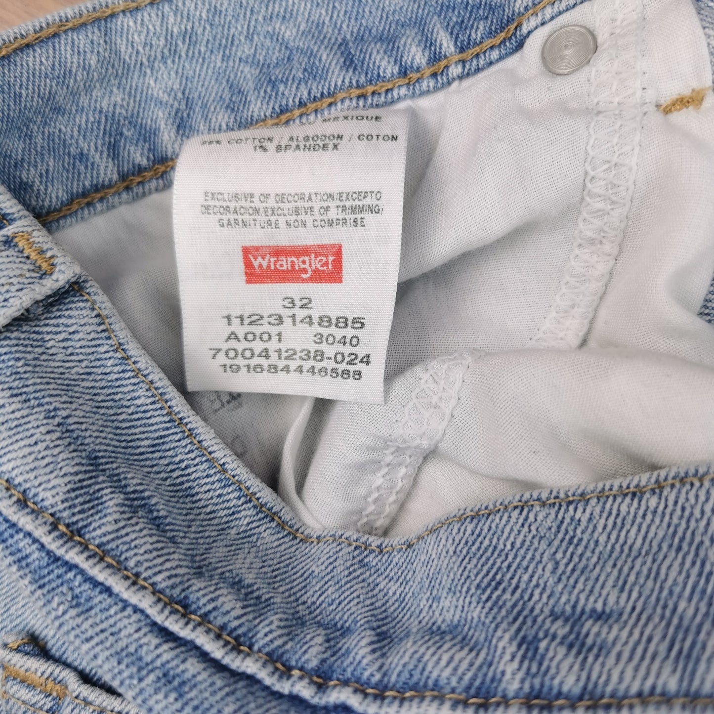 Vintage Wrangler Light Wash Blue Denim Shorts Jorts W32