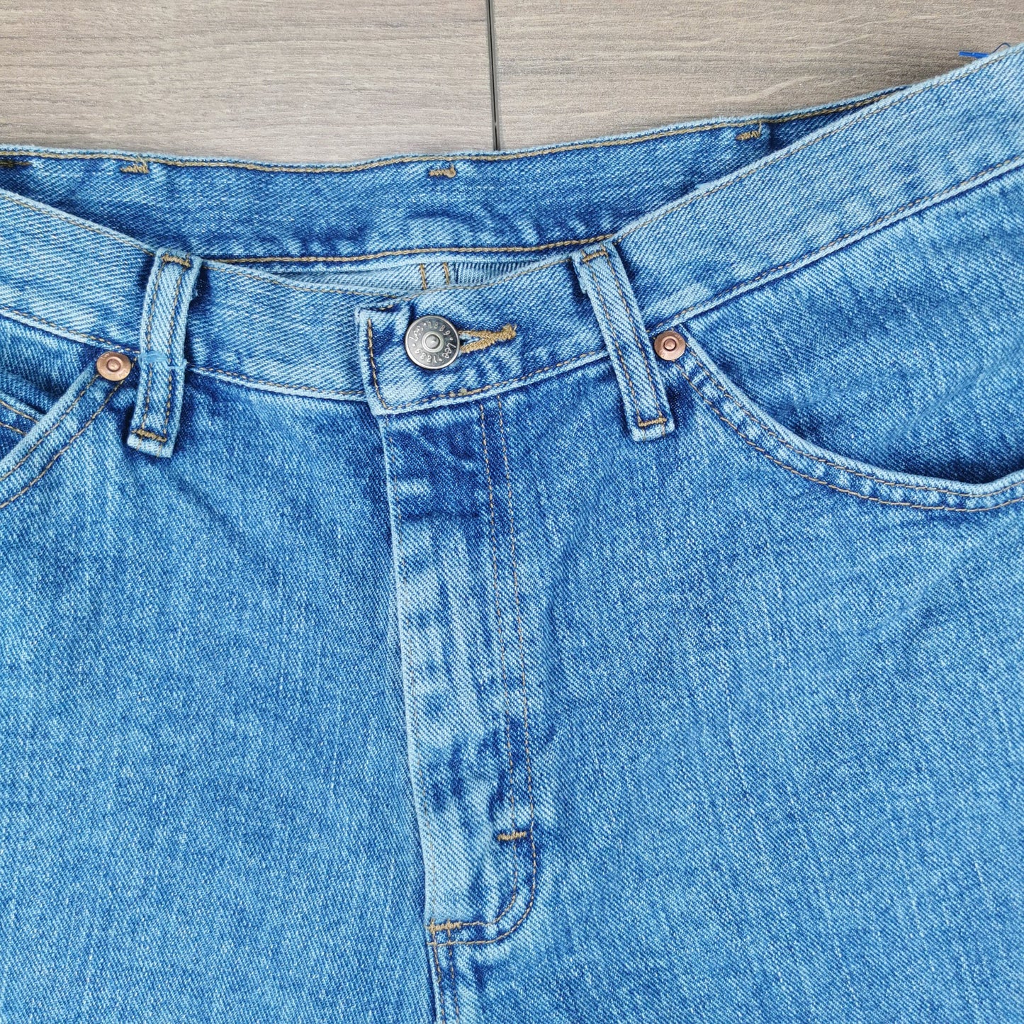 Vintage Lee Blue Medium Wash Denim Shorts Jorts W34