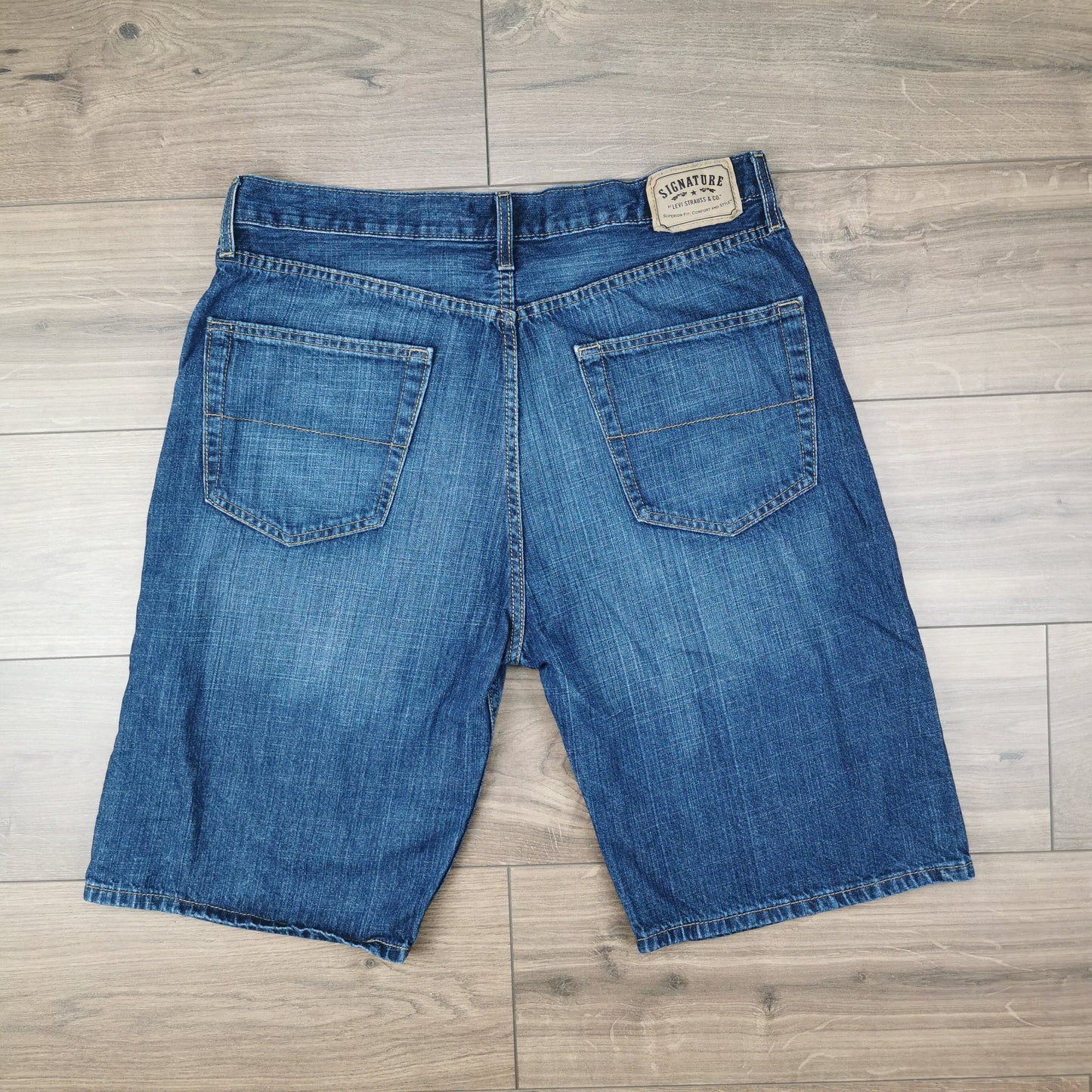 Vintage Levi's Signature Loose Blue Denim Shorts Jorts Medium Dark Wash W36