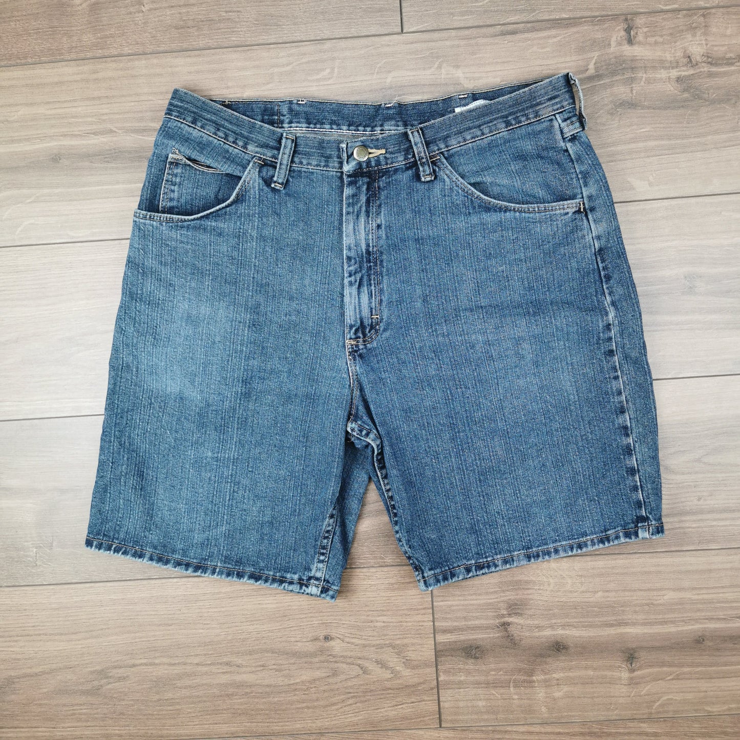 Vintage Wrangler Blue Denim Shorts Jorts Baggy Relaxed Fit Dark Wash W34