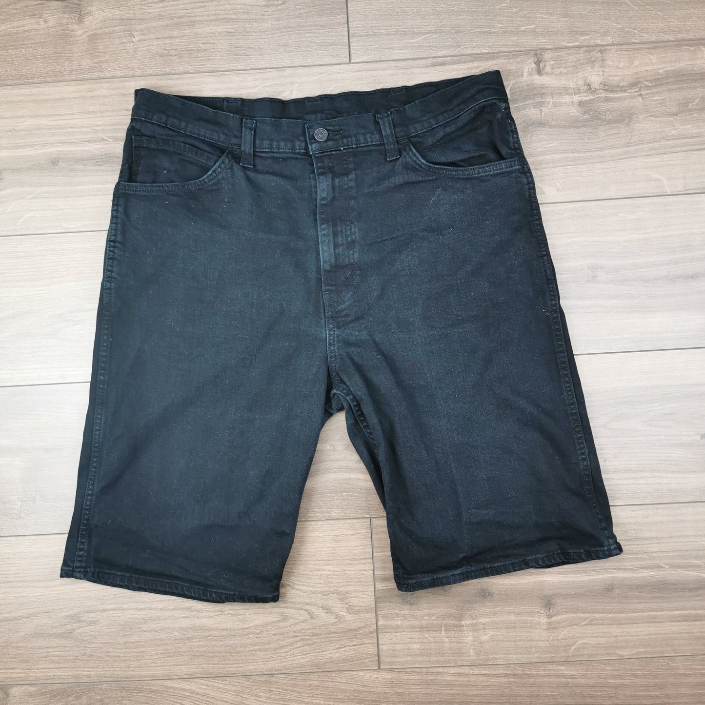Levi's 569 Loose Straight Black Denim Shorts Jorts W38