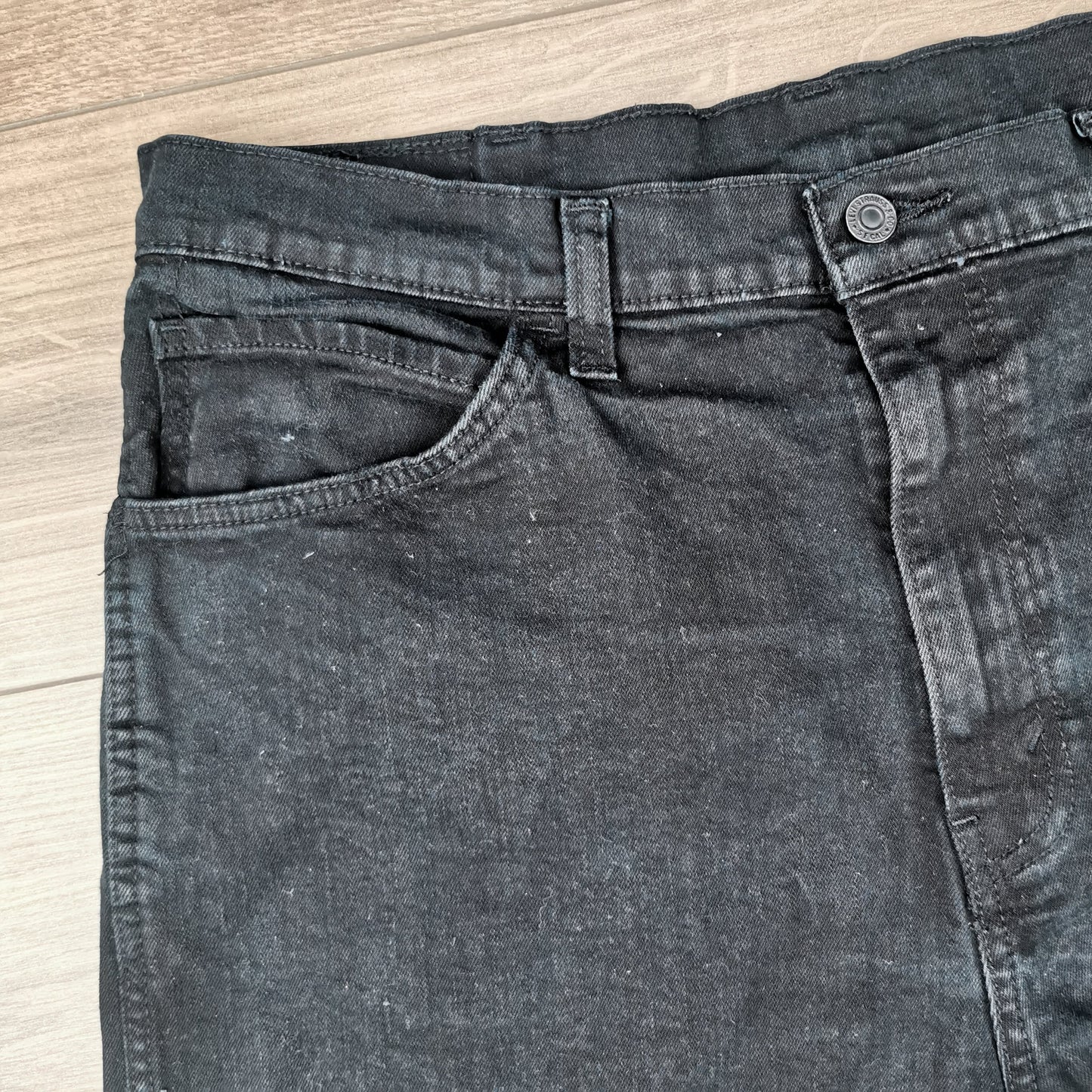 Levi's 569 Loose Straight Black Denim Shorts Jorts W38