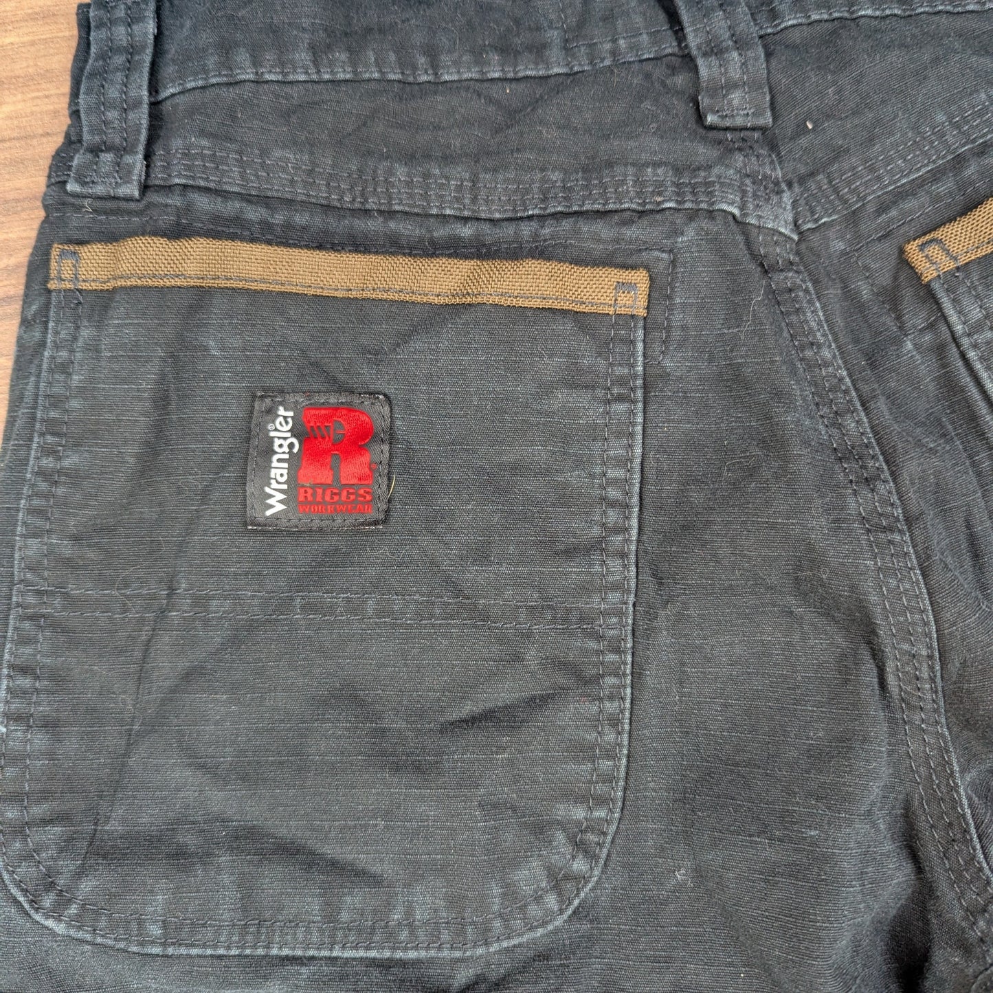 Black Wrangler Riggs Workwear Straight Leg Cargo Carpenter Jeans W30 L32