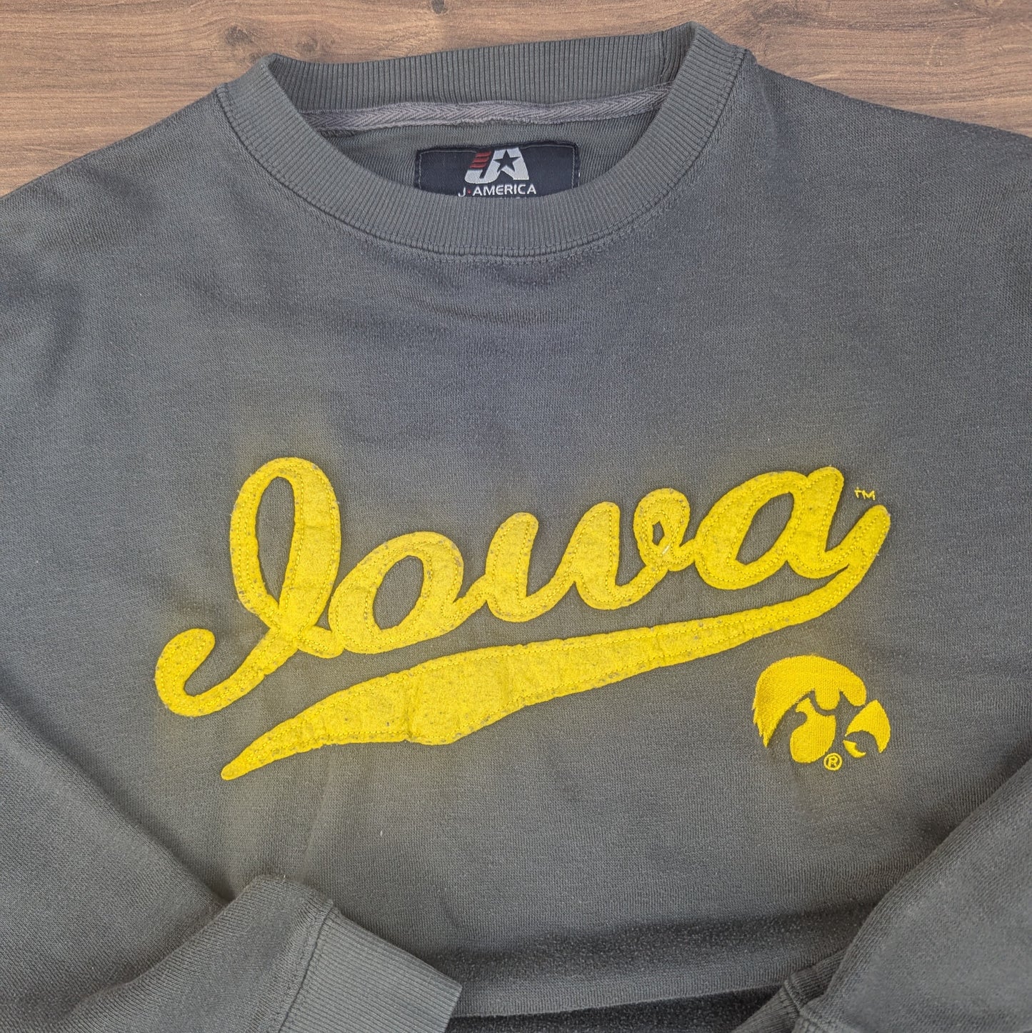 Grey/Yellow Iowa J.America Vintage USA Sweatshirt Size M