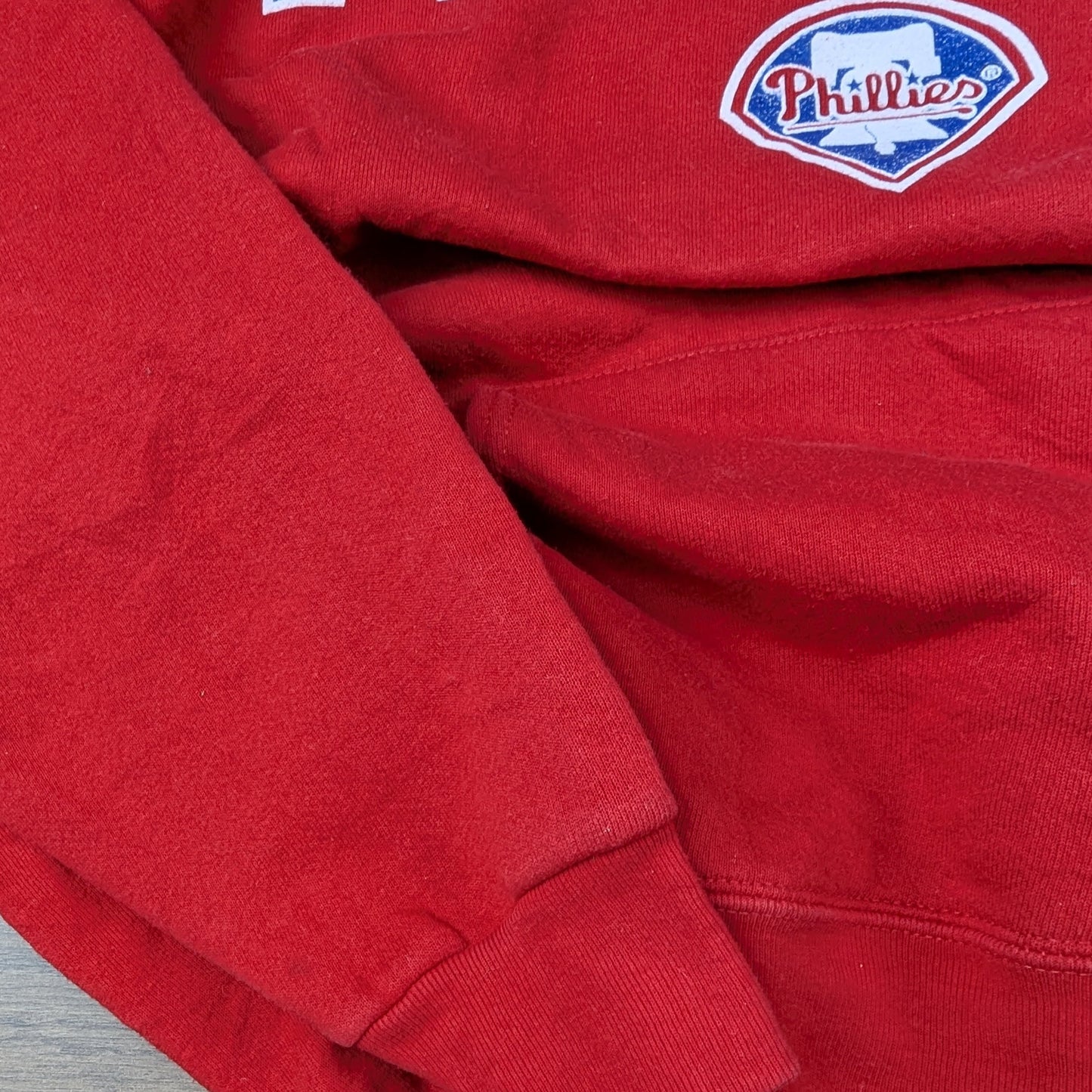 Red Philadelphia Phillies MLB Official Merchandise Baseball Hoodie Size 2XL