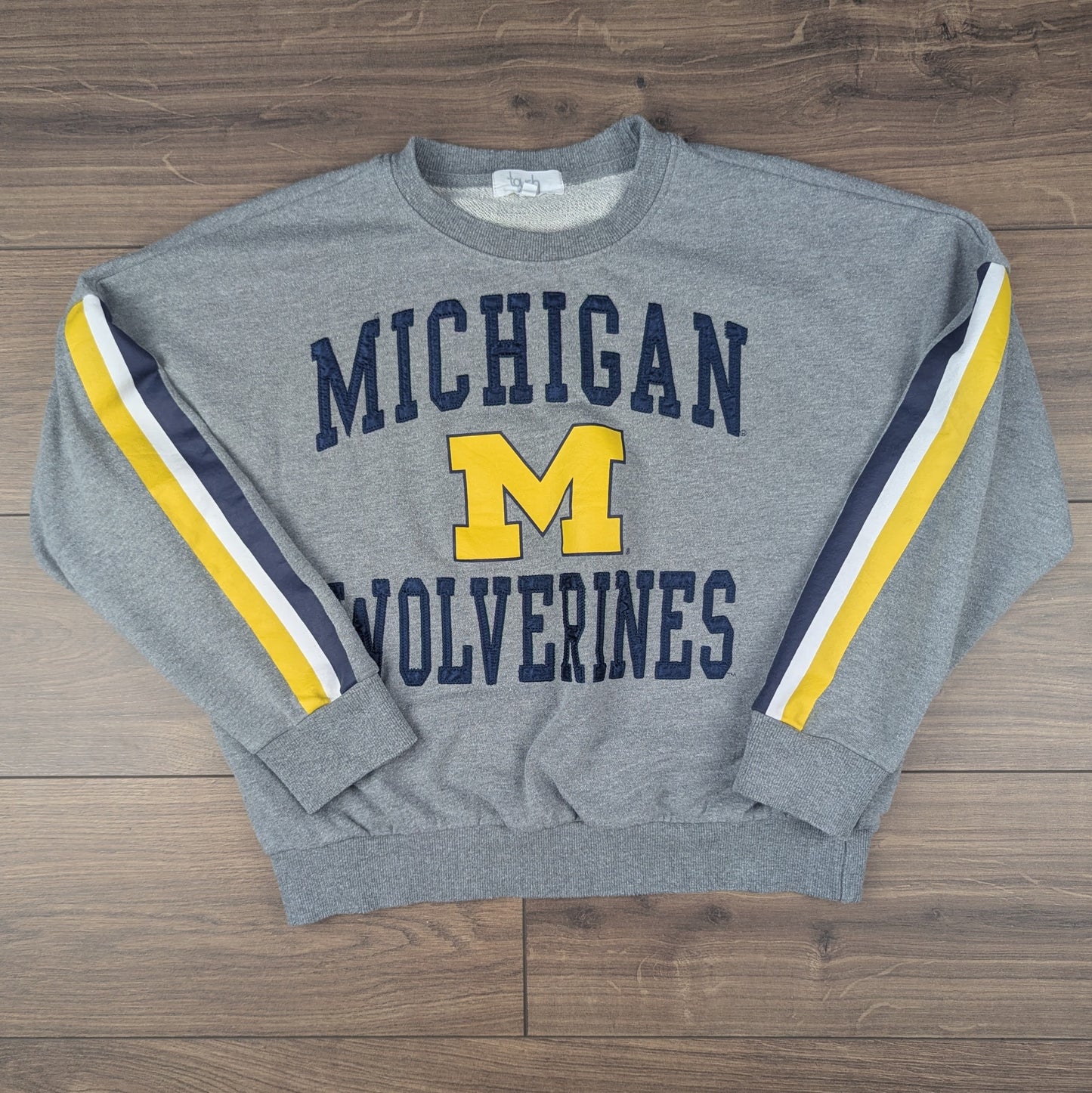 Grey Vintage Michigan Wolverines Women's Graphic Sweatshirt Size M