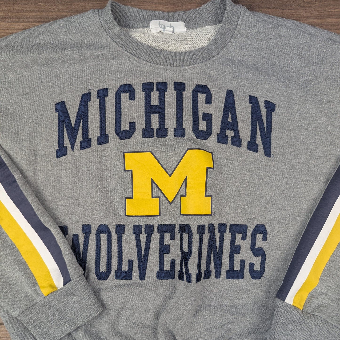 Grey Vintage Michigan Wolverines Women's Graphic Sweatshirt Size M