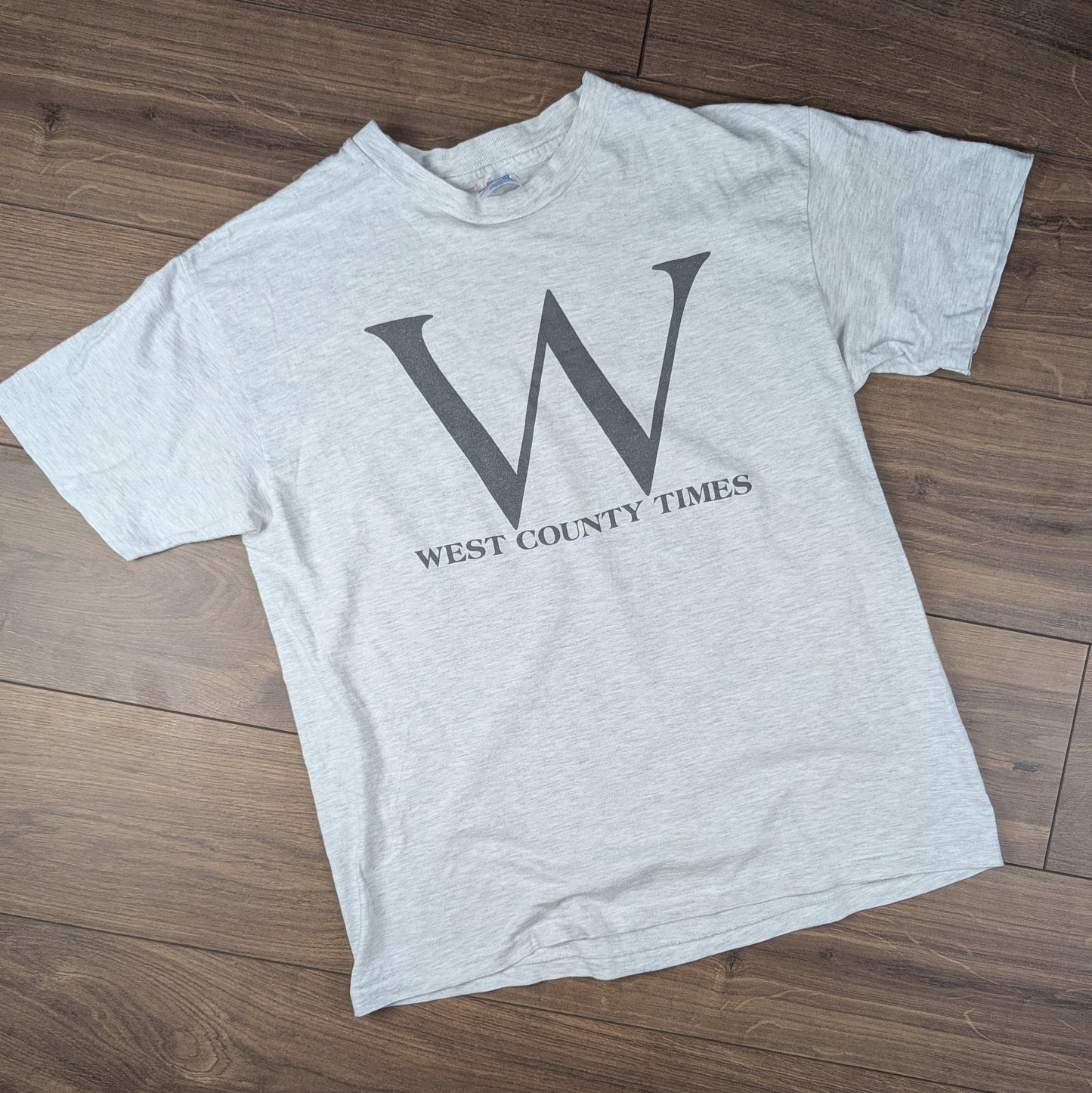 Vintage 90's Grey Single Stitch West County Times "W" Graphic T-Shirt Size L