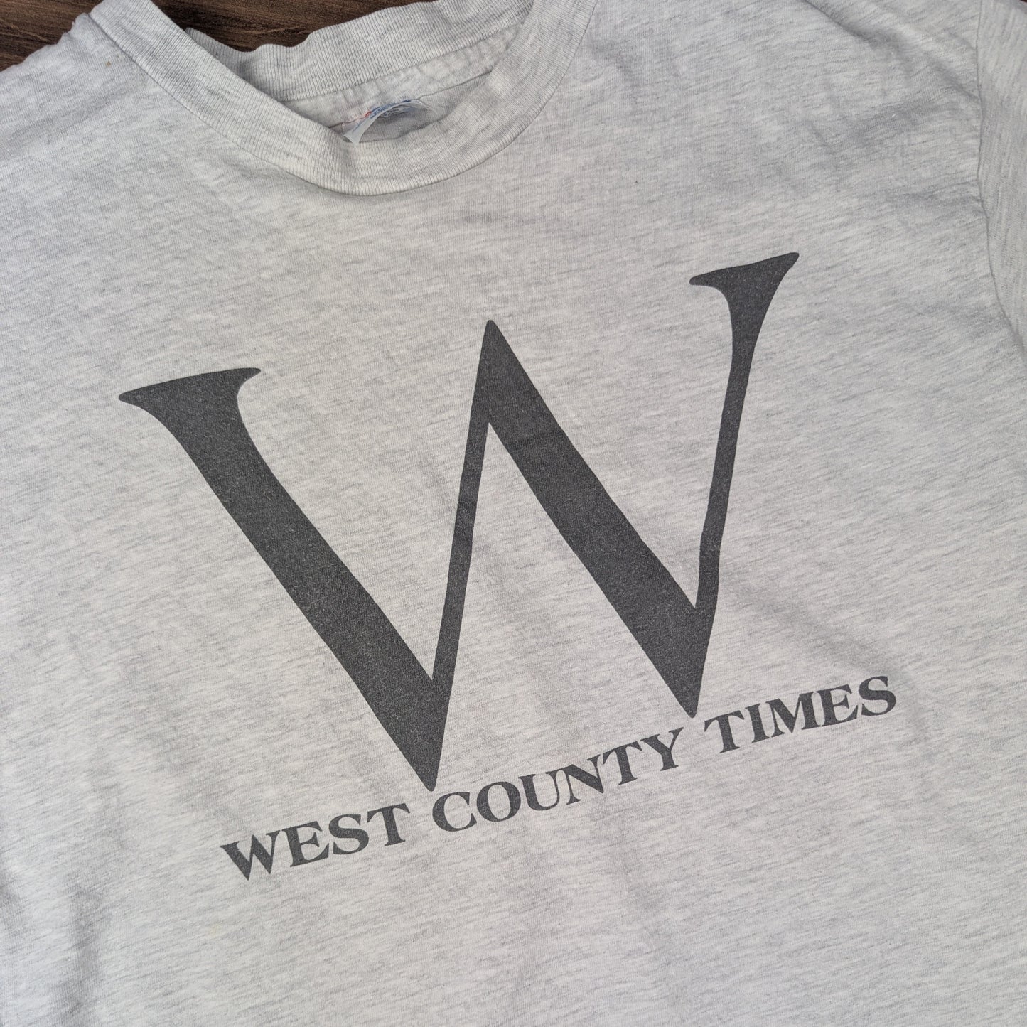 Vintage 90's Grey Single Stitch West County Times "W" Graphic T-Shirt Size L